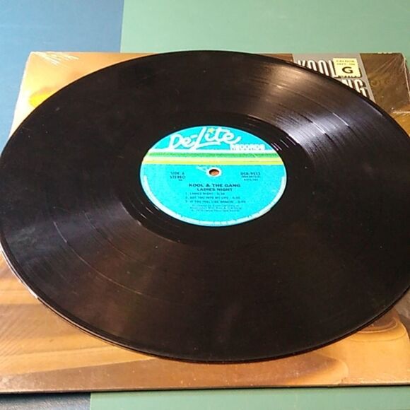 Ladies' Night Vinyl Record Kool & The Gang - Picture 8 of 11